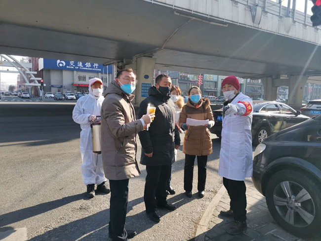 黨建引領(lǐng)，讓黨旗在城市抗“疫”一線高高飄揚